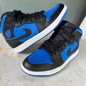 Jordan 1 Mid-top Blue & Black , size Men’s 7.5